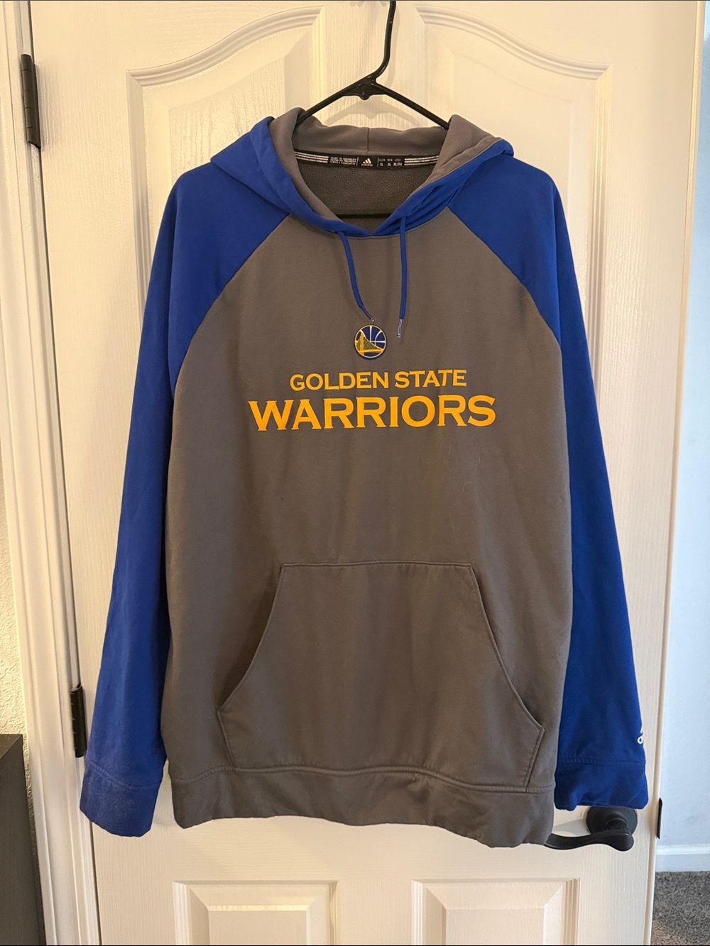 Men's XL Warriors hoodie